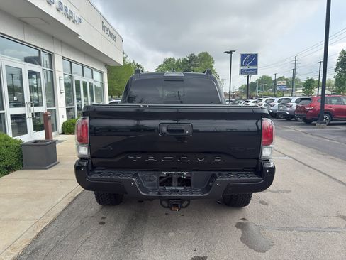 Used 2021 Toyota Tacoma TRD Pro AWD/4WD image 4