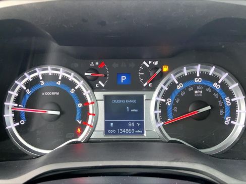 Used 2015 Toyota 4Runner SR5 Premium RWD image 25