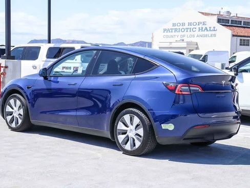 Used 2023 Tesla Model Y Long Range AWD/4WD image 6