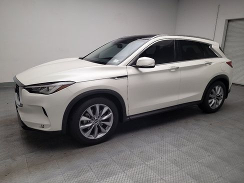 Used 2019 INFINITI QX50 Luxe w/ Navigation Package FWD image 2