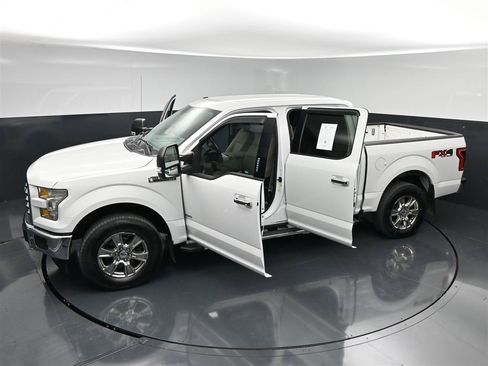 Used 2017 Ford F150 XLT w/ Equipment Group 302A Luxury AWD/4WD image 26