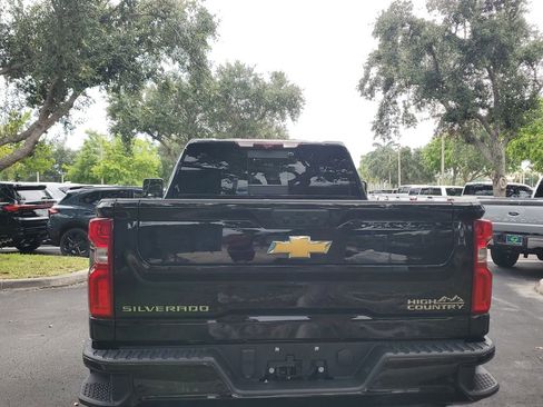 Certified 2024 Chevrolet Silverado 2500 High Country w/ Technology Package AWD/4WD image 13