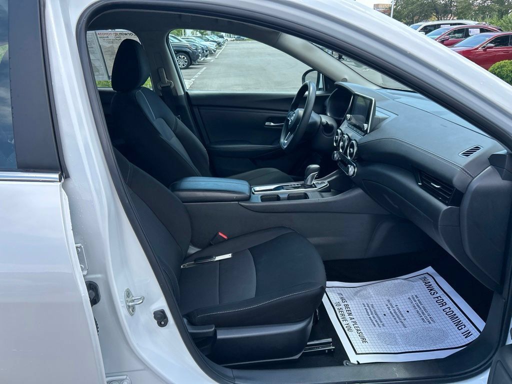 Used 2024 Nissan Sentra SV FWD image 12