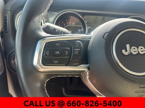 Used 2021 Jeep Gladiator Overland AWD/4WD image 17