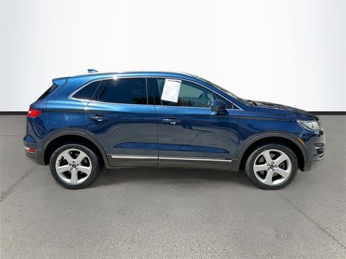 Used 2017 Lincoln MKC Premiere image 8