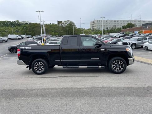 Used 2016 Toyota Tundra SR5 w/ TRD Off Road Package AWD/4WD image 5