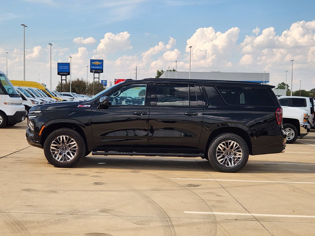Used 2025 Chevrolet Suburban Z71 AWD/4WD image 4