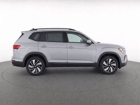 Used 2025 Volkswagen Atlas SE AWD/4WD image 8