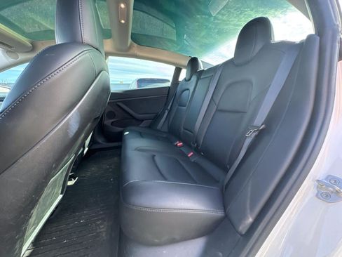 Used 2022 Tesla Model 3 Long Range AWD/4WD image 5