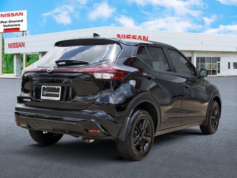 Certified 2025 Nissan Kicks Play S FWD image 4