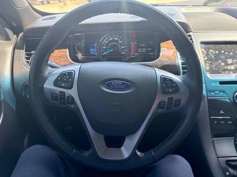 Used 2015 Ford Taurus Limited FWD image 15