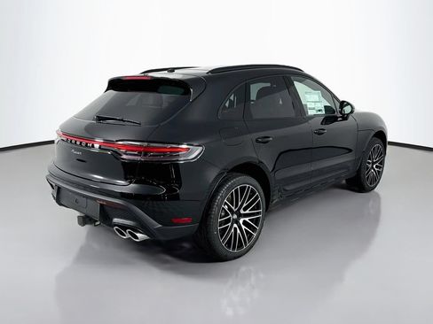 Certified 2026 Porsche Macan AWD/4WD image 9
