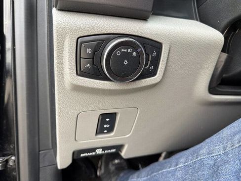 Used 2017 Ford F250 XLT w/ XLT Value Package image 27