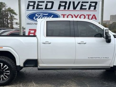 Used 2024 GMC Sierra 2500 Denali Ultimate w/ Max Trailering Package image 1