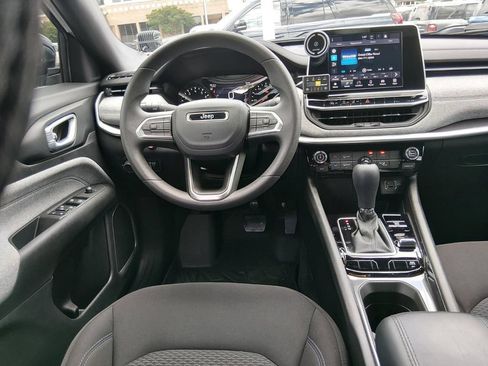 Used 2025 Jeep Compass Sport AWD/4WD image 12