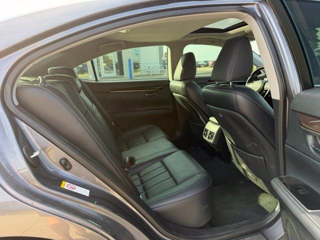 Used 2017 Lexus ES 350 w/ Luxury Package FWD image 10