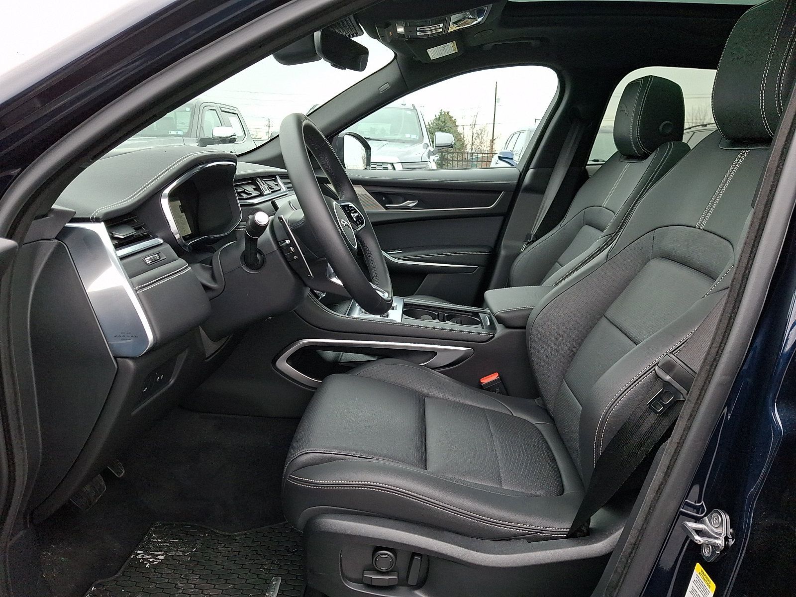 Used 2026 Jaguar F-PACE R-Dynamic S AWD/4WD image 13