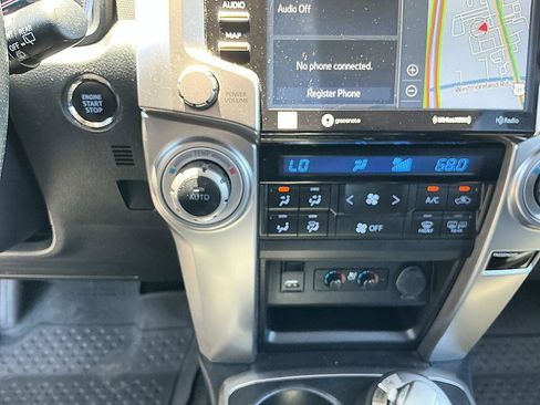 Used 2022 Toyota 4Runner Limited AWD/4WD image 19