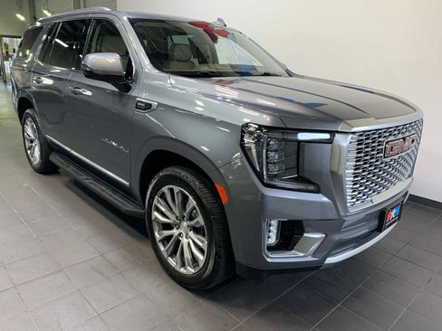 Used 2022 GMC Yukon Denali AWD/4WD image 2