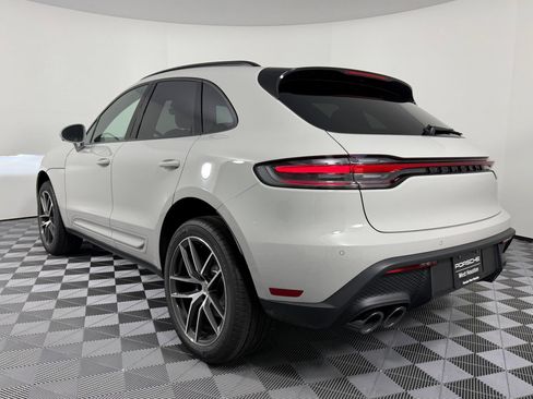 Certified 2026 Porsche Macan AWD/4WD image 3