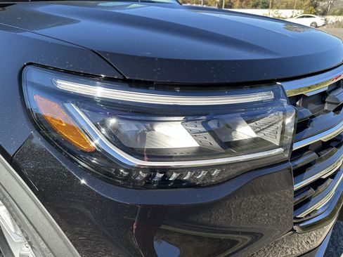 New 2026 Ford Explorer Active image 8