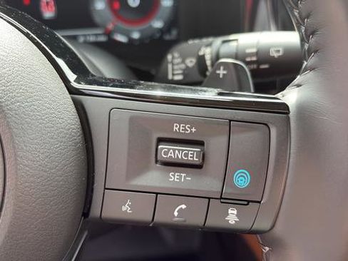Certified 2025 Nissan Pathfinder Platinum AWD/4WD image 24