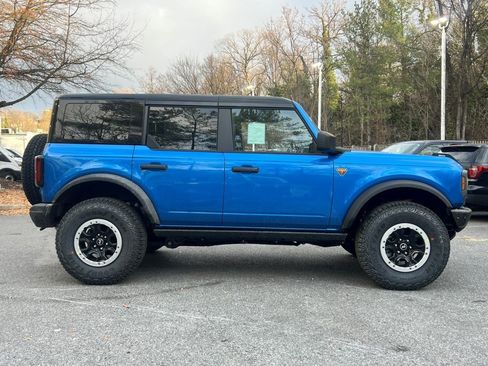 New 2025 Ford Bronco Badlands w/ Sasquatch Package image 3