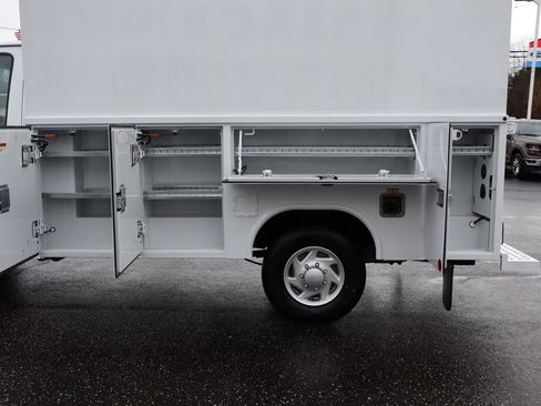 New 2026 Ford E-350 and Econoline 350 Super Duty w/ Power Equipment Group image 5
