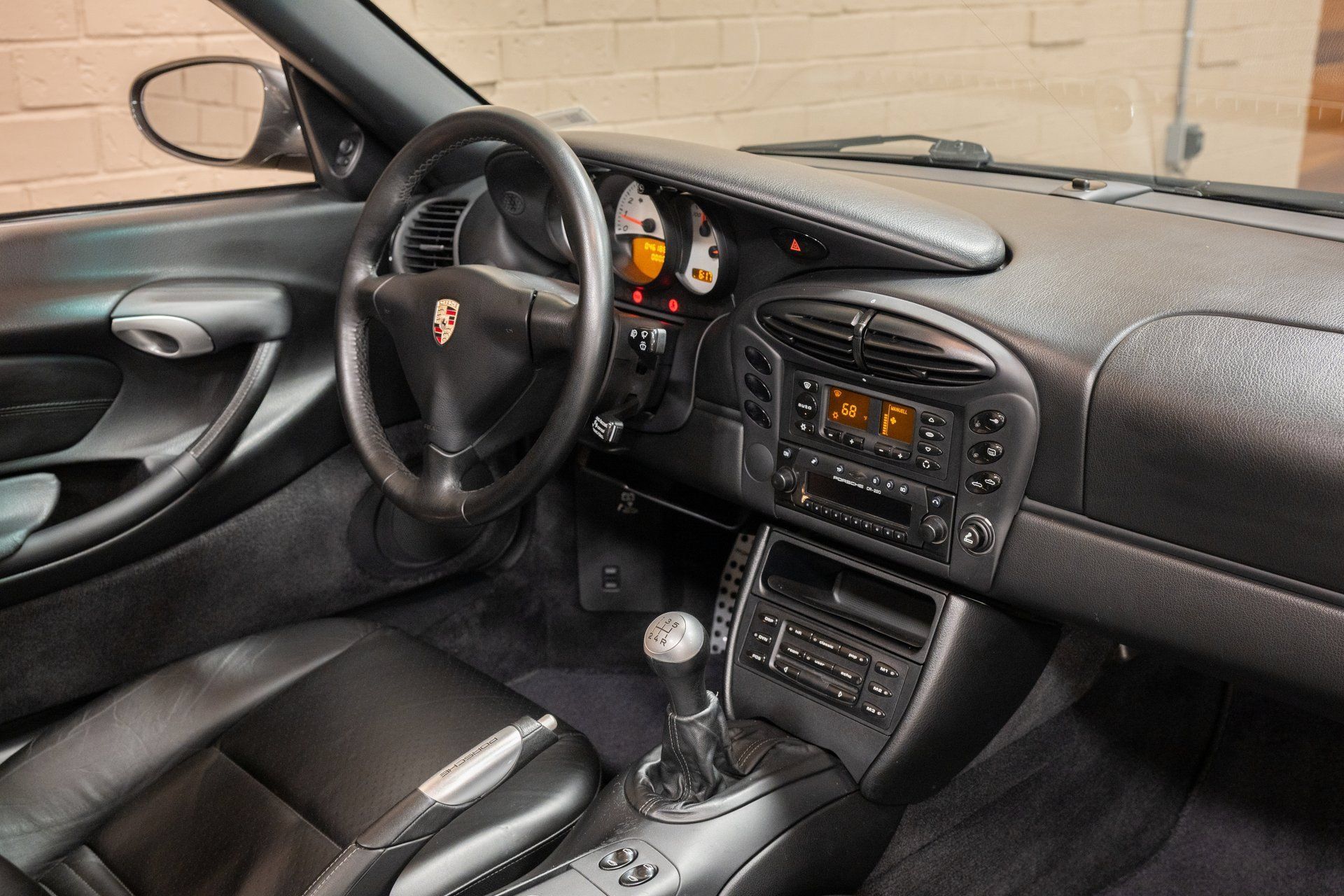 Used 2001 Porsche Boxster RWD image 24