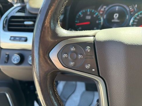 Used 2018 Chevrolet Tahoe Premier AWD/4WD image 32