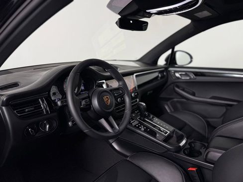 New 2026 Porsche Macan AWD/4WD image 4