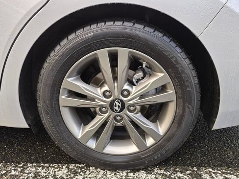 Used 2018 Hyundai Elantra Value Edition FWD image 8