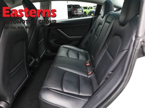 Used 2023 Tesla Model 3 Standard Range image 19