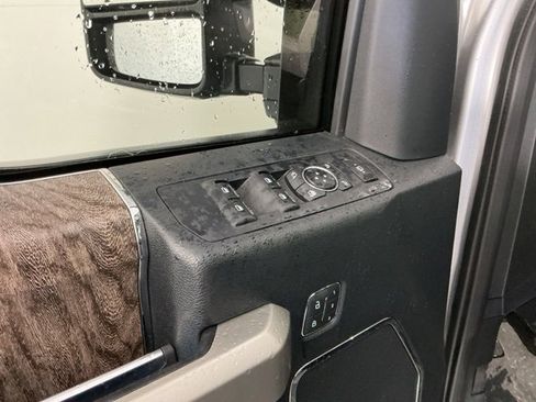 Used 2019 Ford F350 Lariat w/ Lariat Ultimate Package image 8