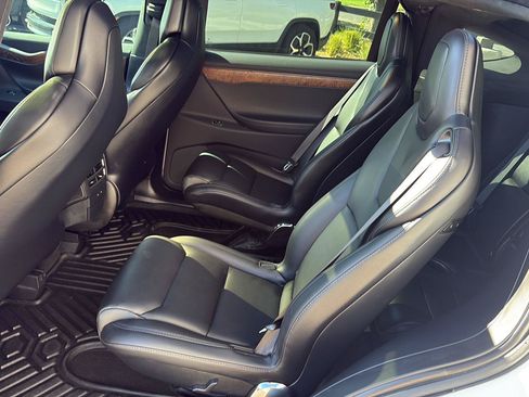 Used 2019 Tesla Model X Performance AWD/4WD image 17