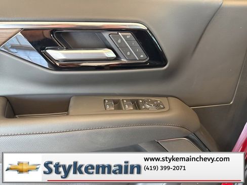 New 2026 Chevrolet Suburban High Country image 35