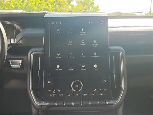 Certified 2025 GMC Yukon Elevation image 28