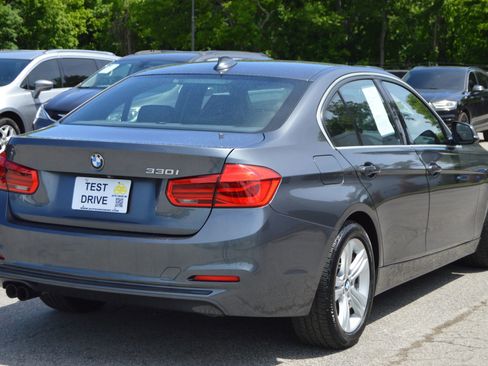 Used 2018 BMW 330i Sedan w/ Convenience Package RWD image 6