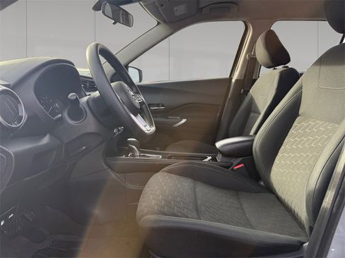 Used 2023 Nissan Kicks SV image 10