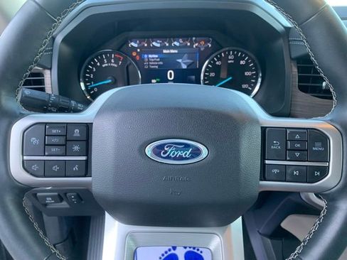 Used 2024 Ford Expedition Limited image 21