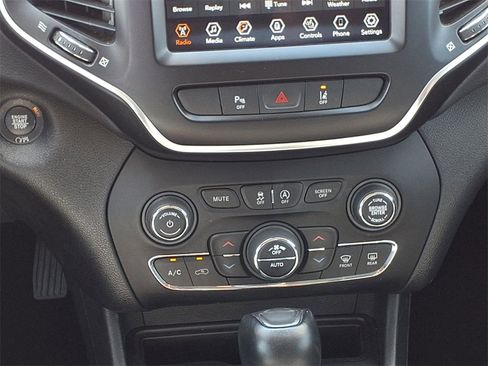 Used 2022 Jeep Cherokee Latitude Lux image 14