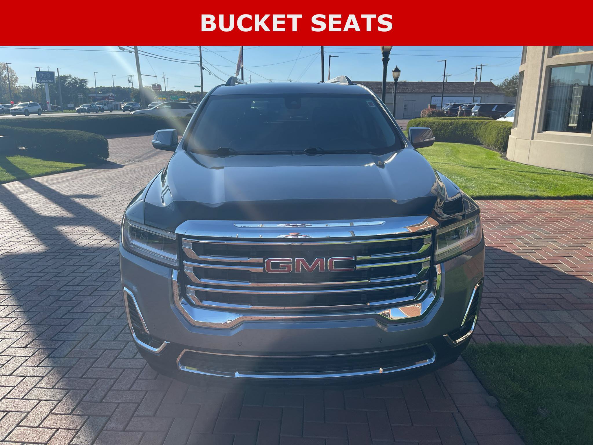 Used 2021 GMC Acadia SLT w/ Preferred Package AWD/4WD image 3