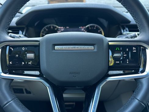 Used 2023 Land Rover Range Rover Velar R-Dynamic S image 18