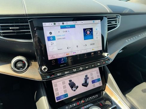 Used 2023 Jeep Grand Wagoneer Series II image 14