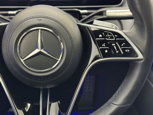 Used 2022 Mercedes-Benz S 500 4MATIC w/ AMG Line Package image 26