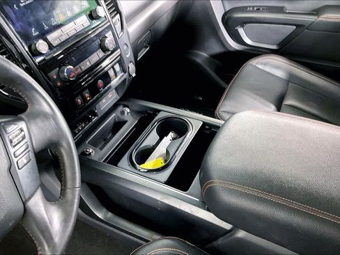 Used 2023 Nissan Titan PRO-4X w/ Pro-4x Convenience Package image 19