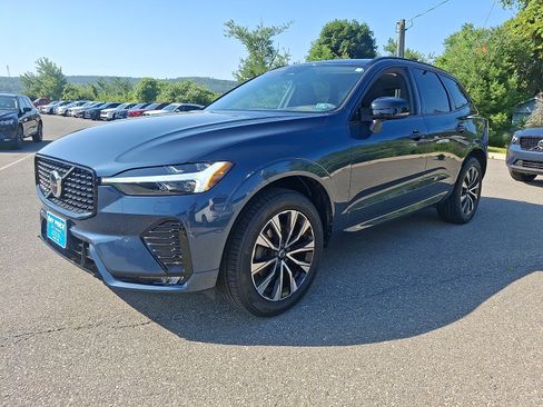 Certified 2024 Volvo XC60 B5 Core w/ Protection Package Premier AWD/4WD image 4