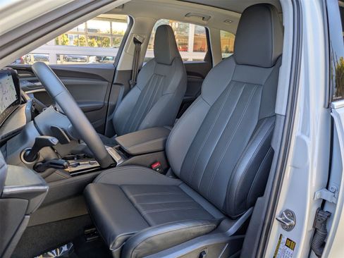 Used 2025 Audi Q5 Premium Plus w/ Premium Plus image 30