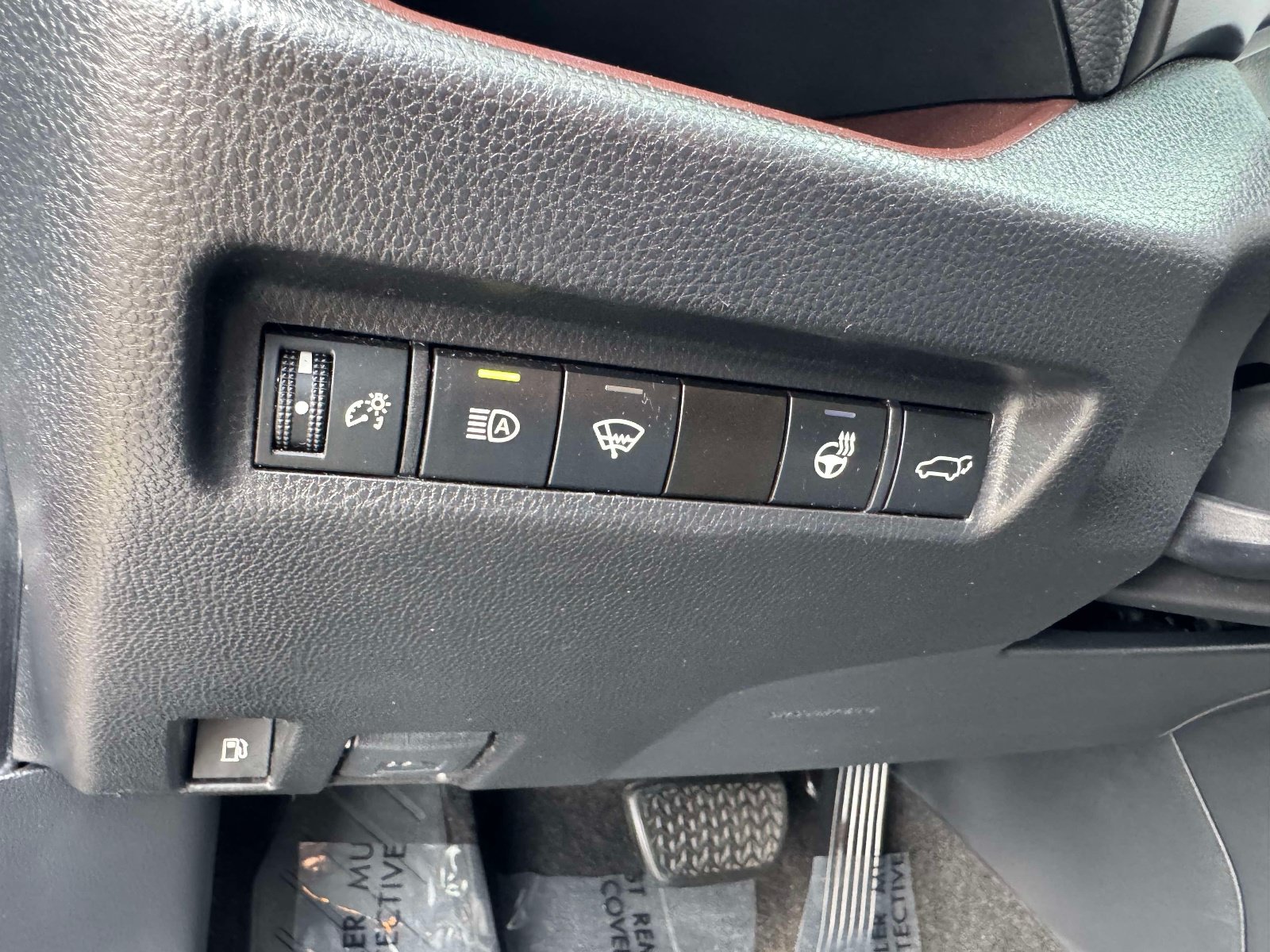 Used 2021 Toyota RAV4 Limited w/ Limited Grade Weather Package AWD/4WD image 27