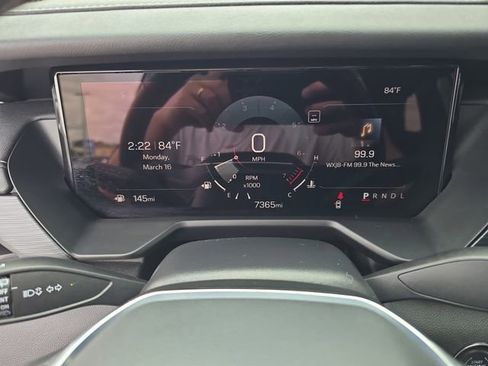 Certified 2025 GMC Acadia Elevation FWD image 29
